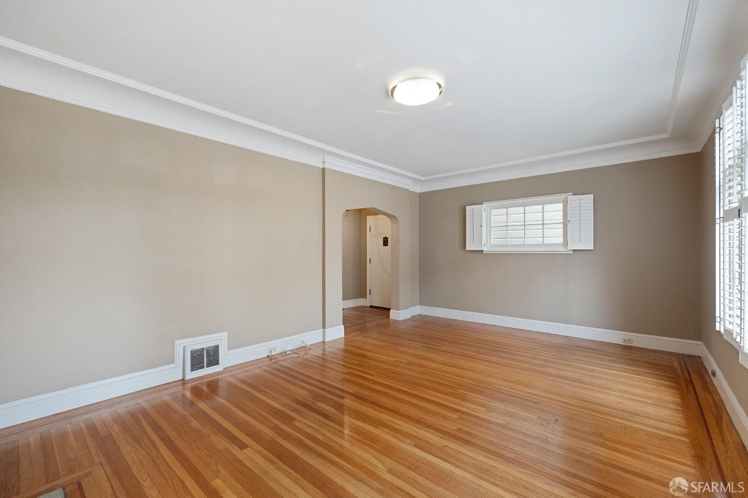 89 Cervantes Boulevard
