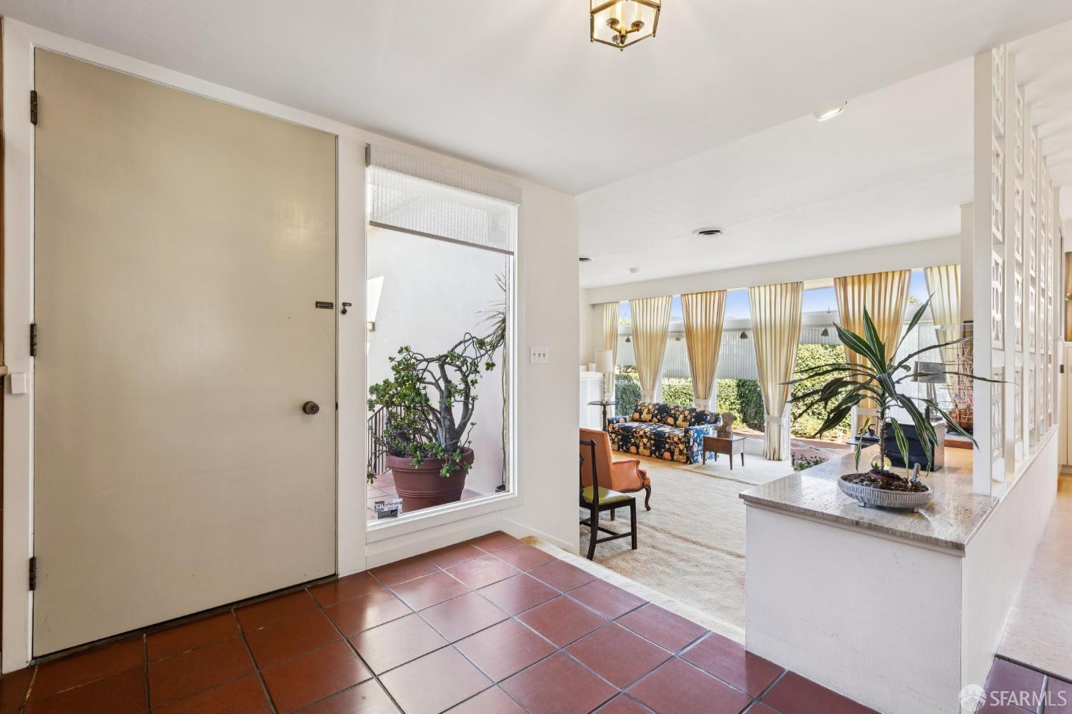 201 Sea Cliff Avenue