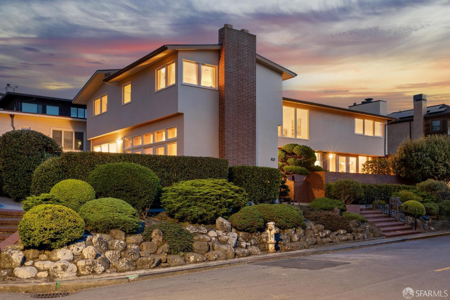 201 Sea Cliff Avenue