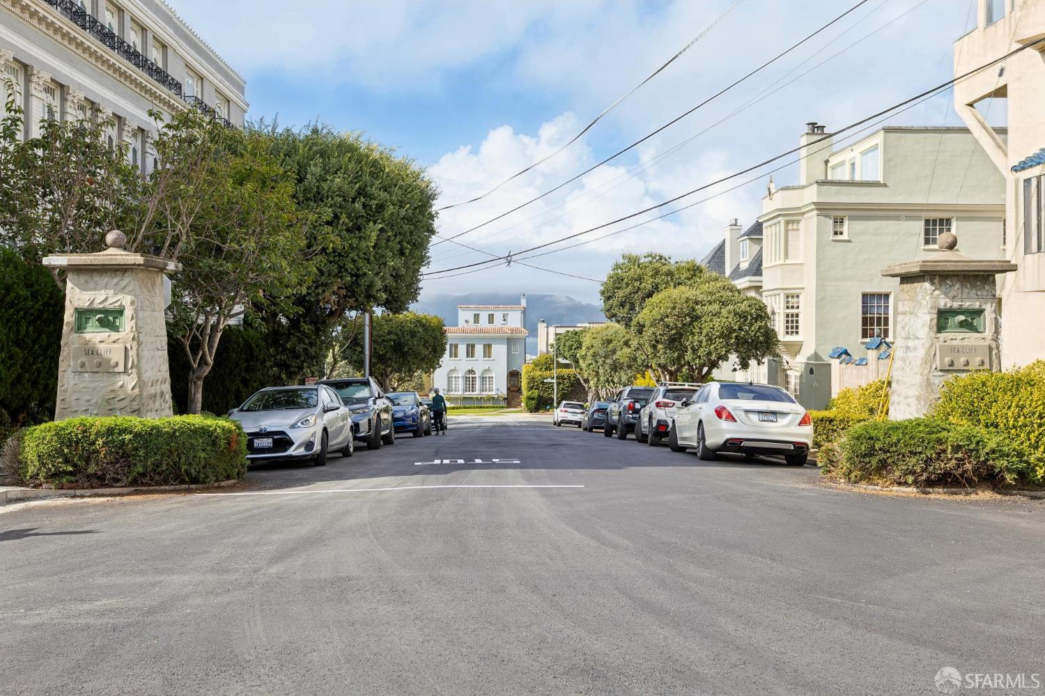 201 Sea Cliff Avenue
