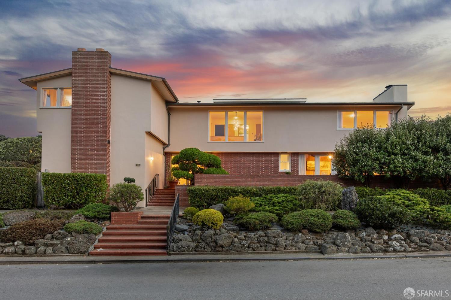 201 Sea Cliff Avenue