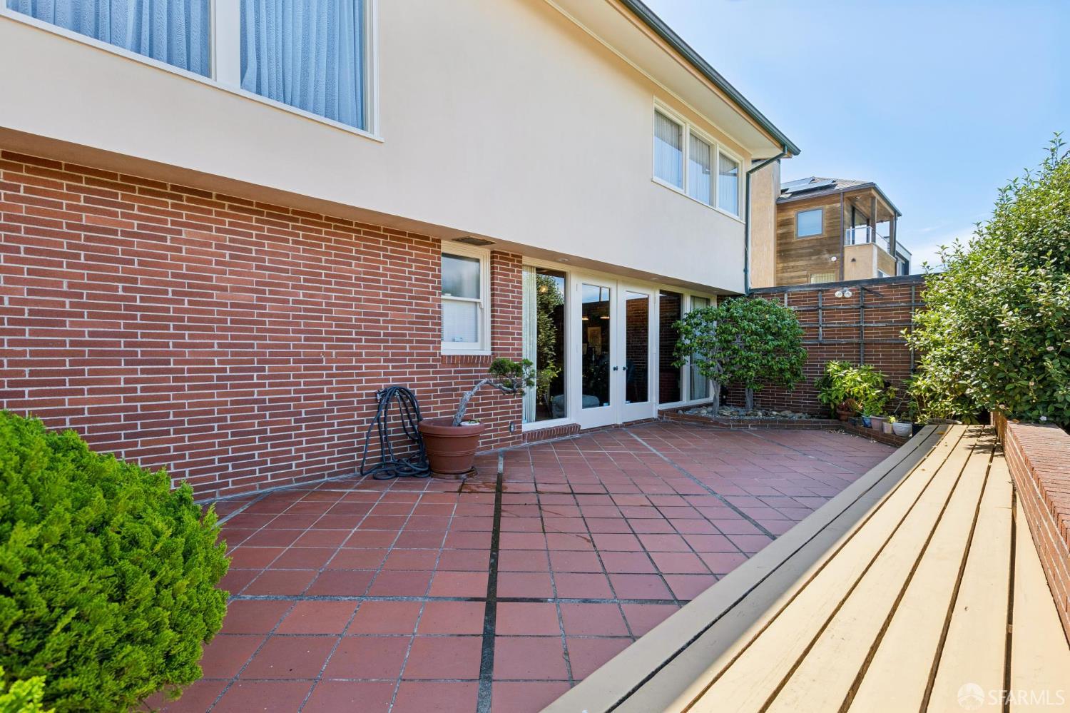 201 Sea Cliff Avenue