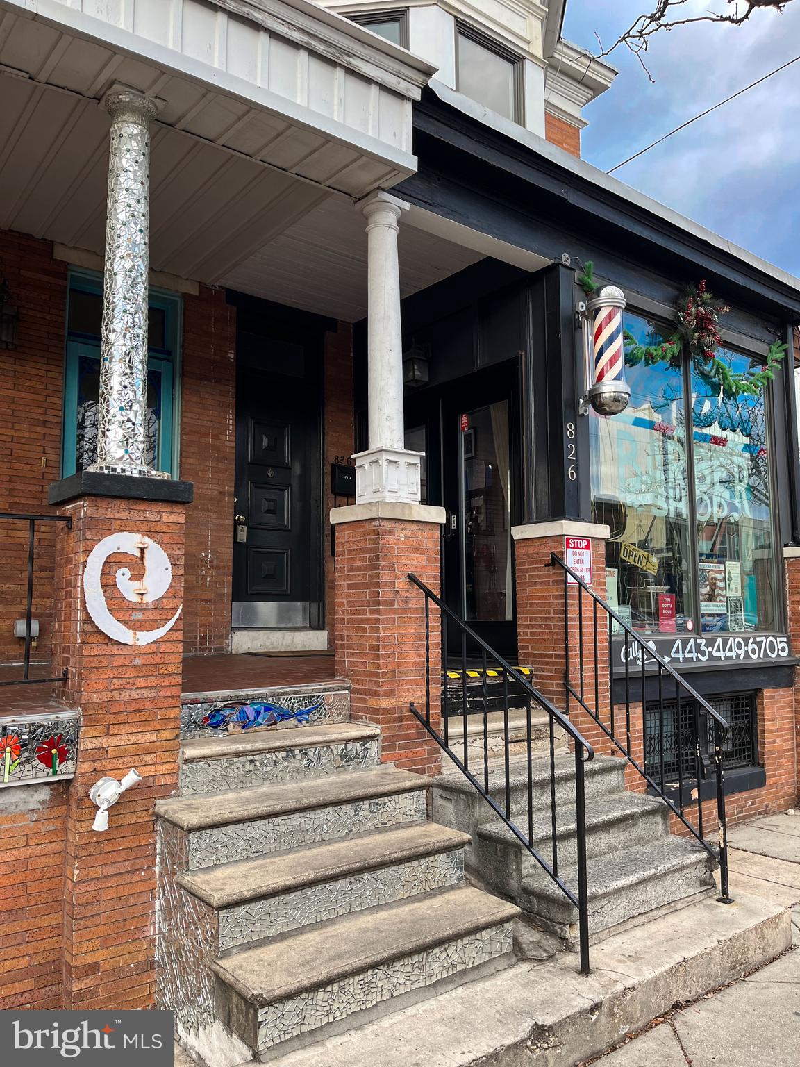 826 W 36th STREET W