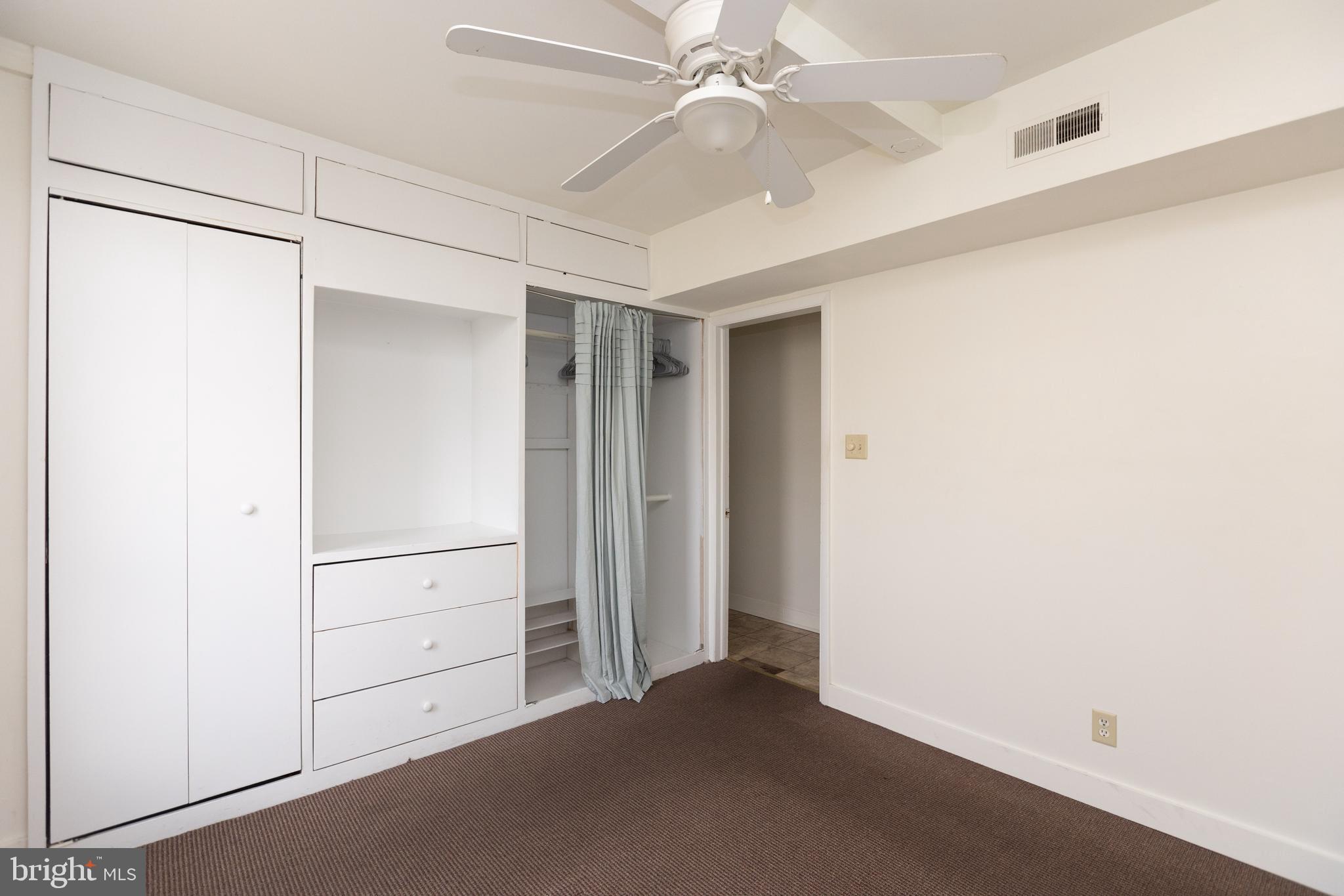 826 W 36th STREET W