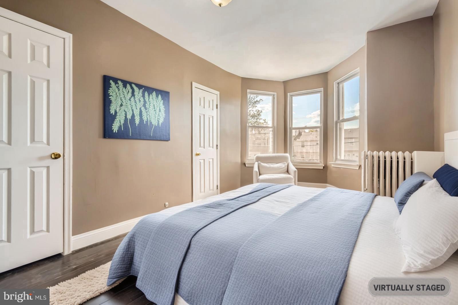 2464 LAKEVIEW AVENUE