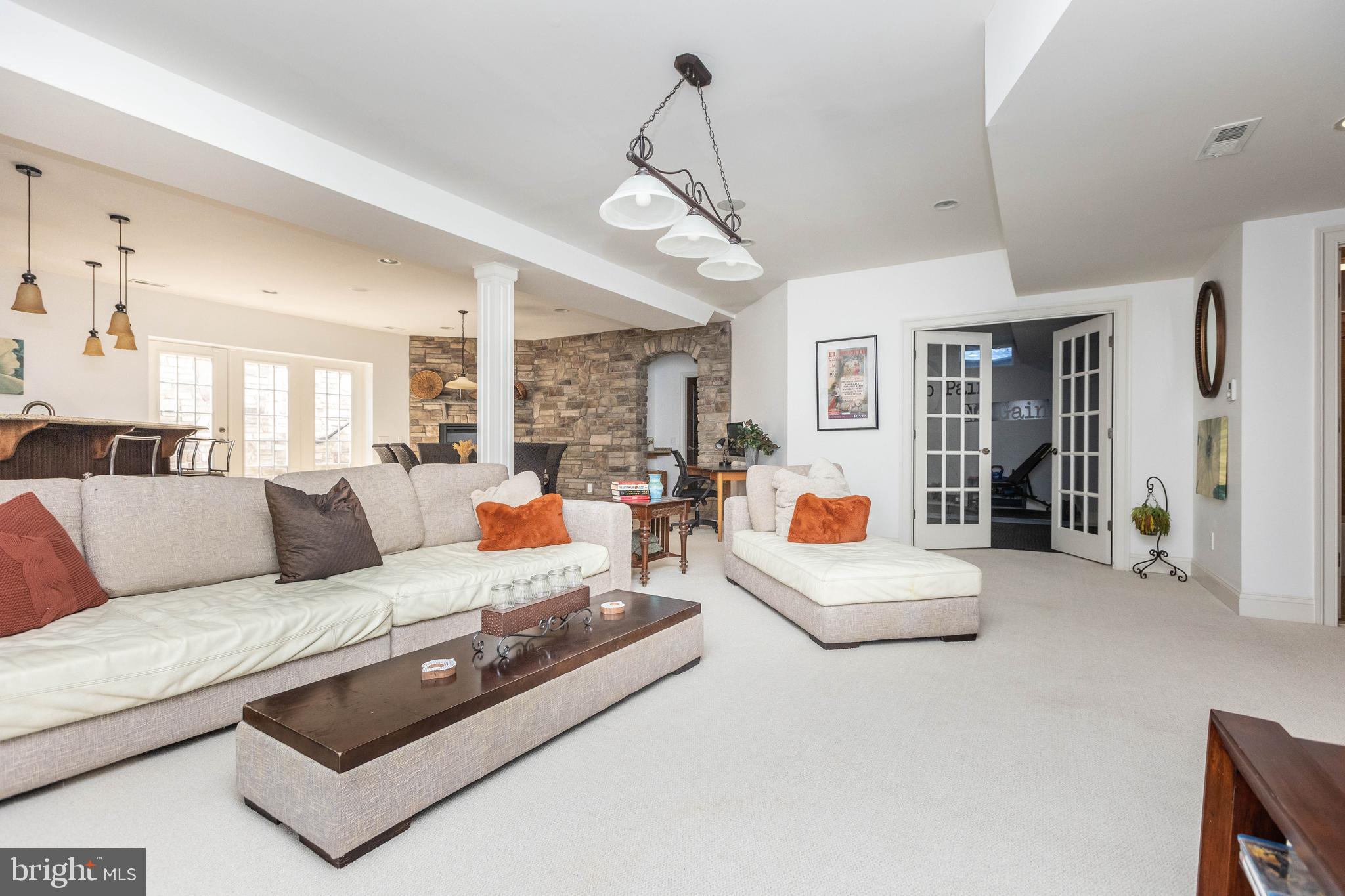 207 SPENCERS WAY