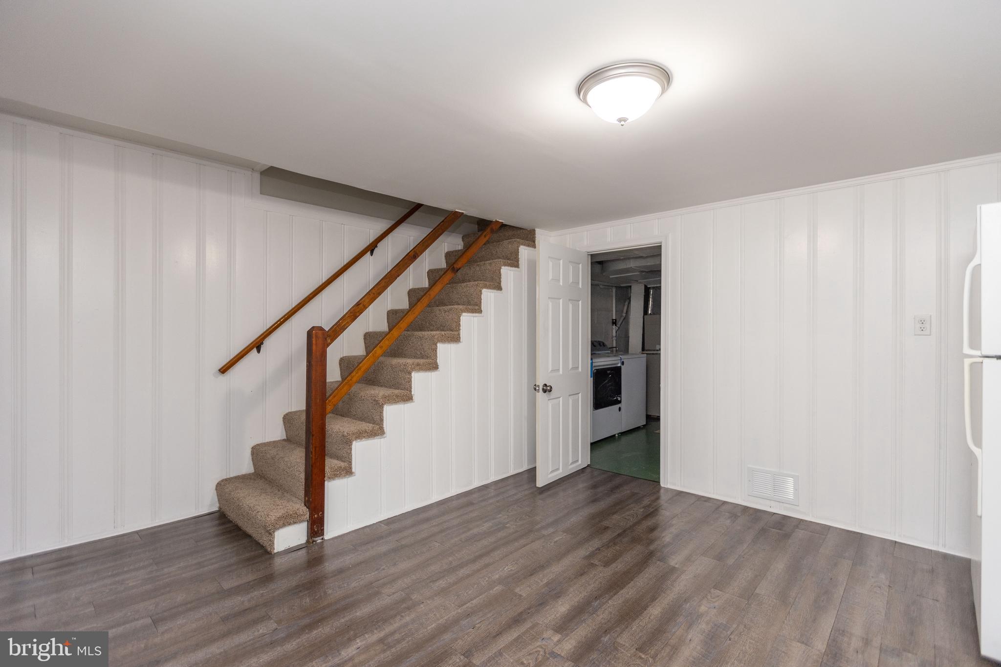 7155 E St