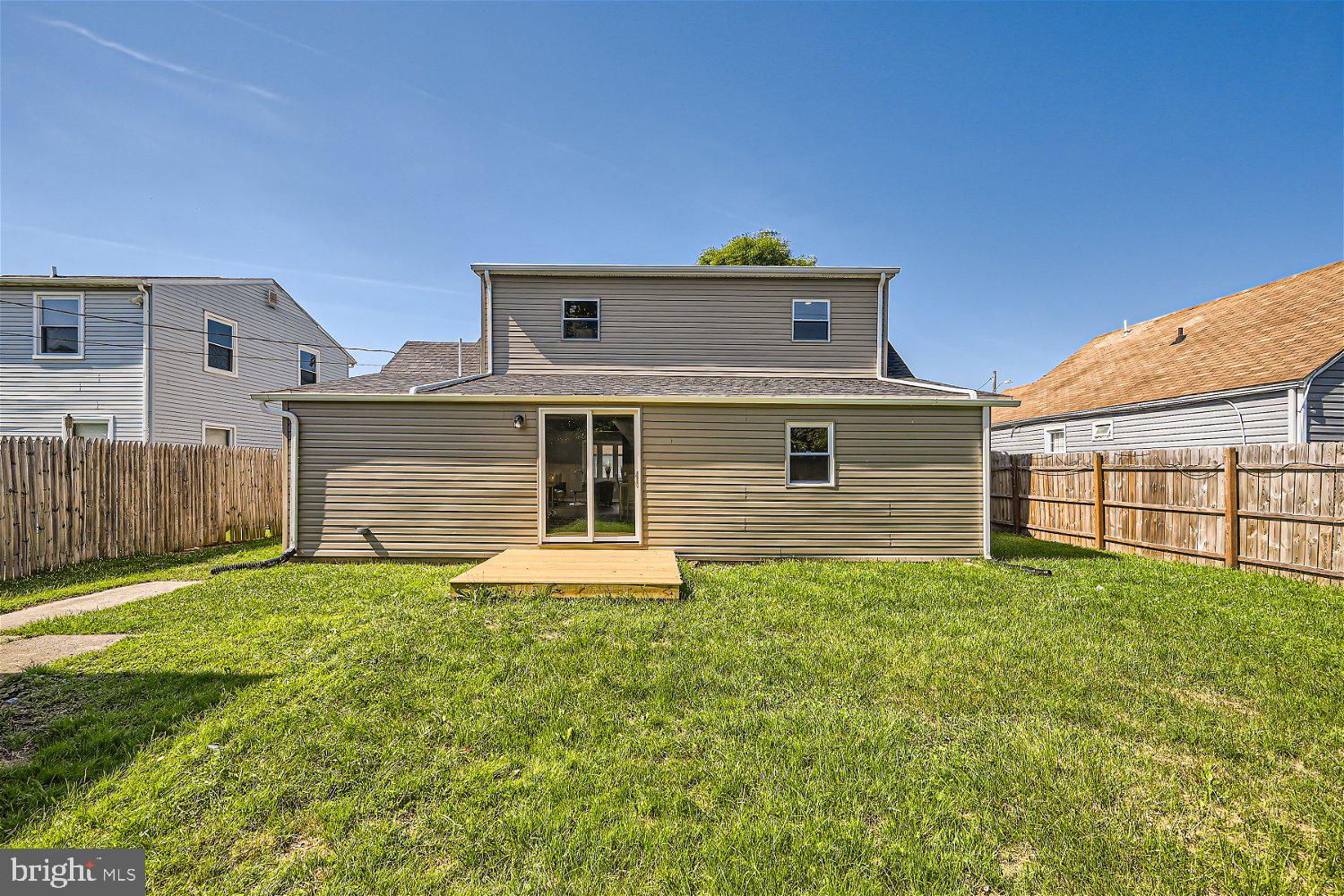 8133 Cornwall Rd