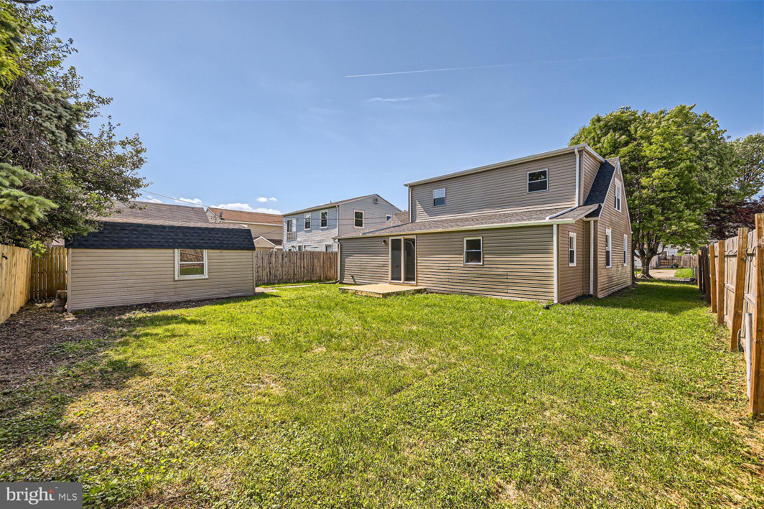 8133 Cornwall Rd