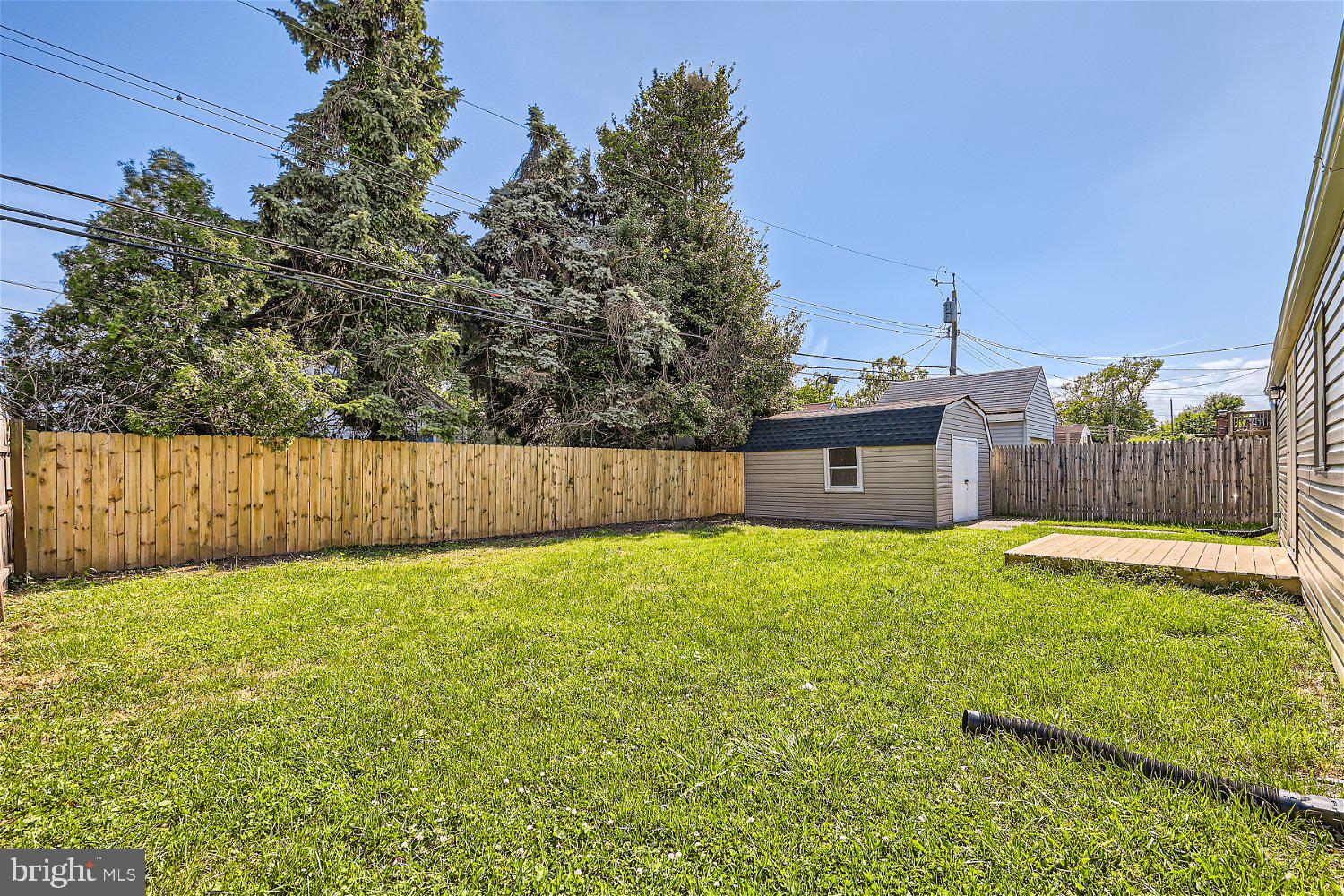 8133 Cornwall Rd