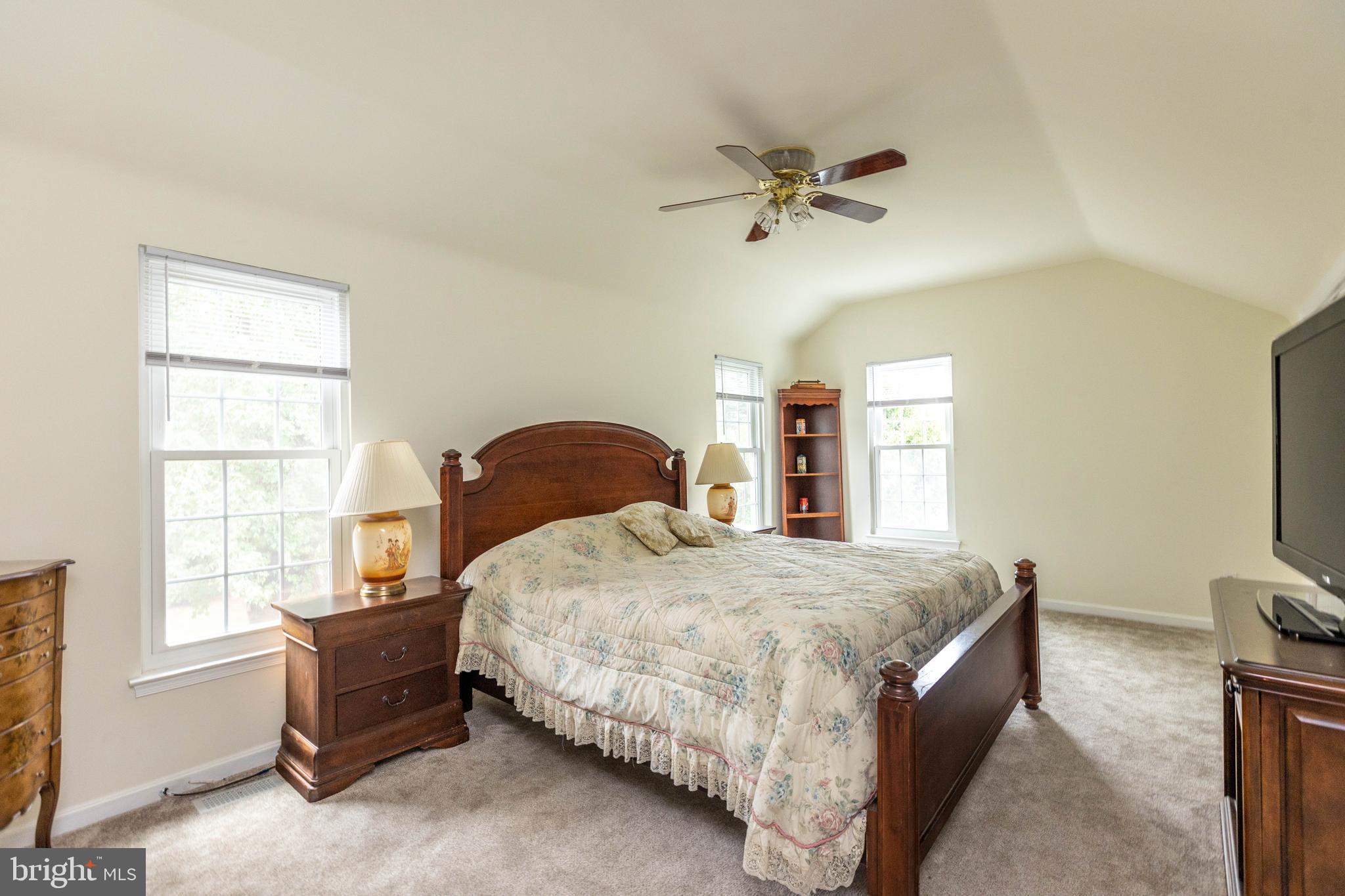 1209 Dulaney Woods Rd