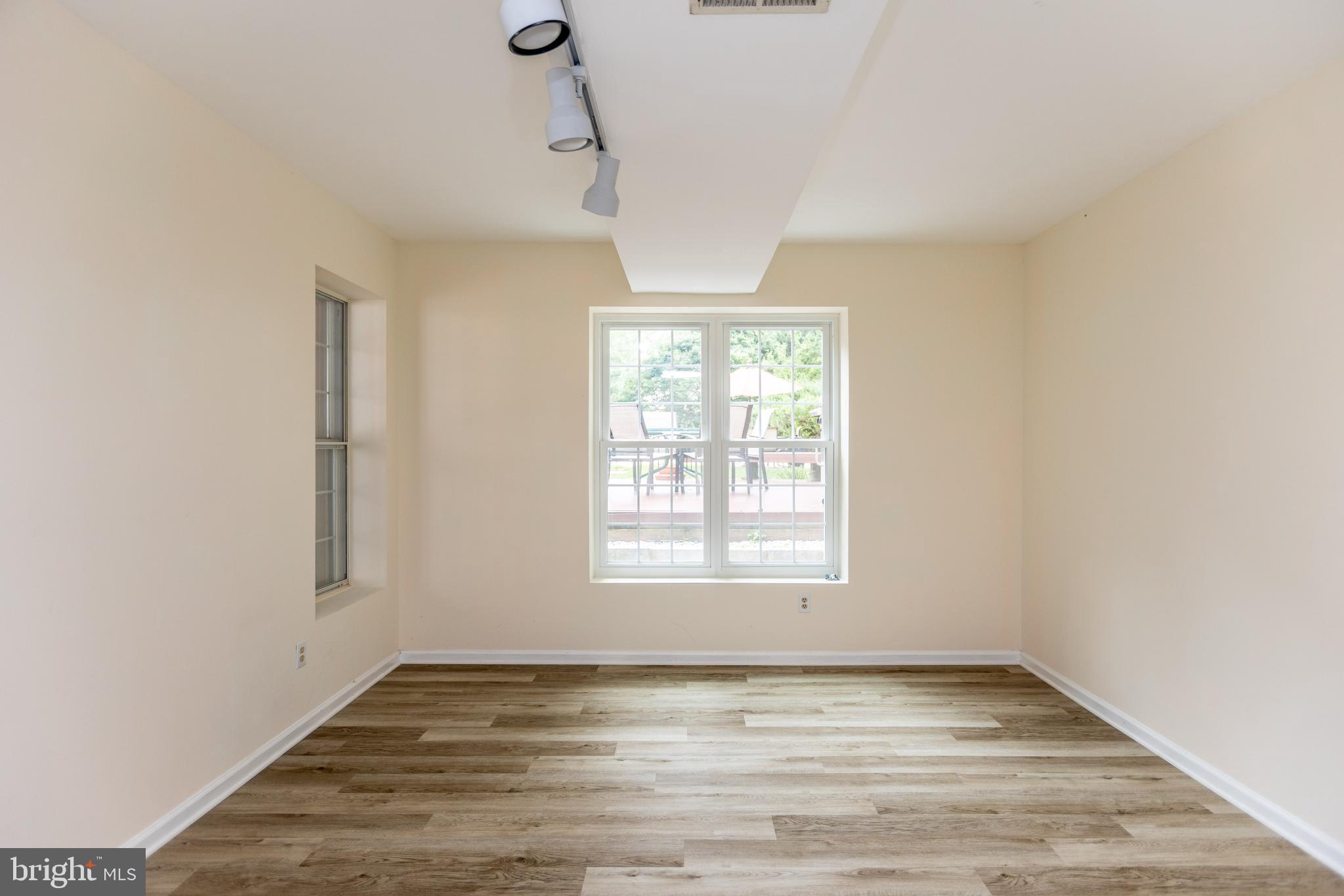 1209 Dulaney Woods Rd