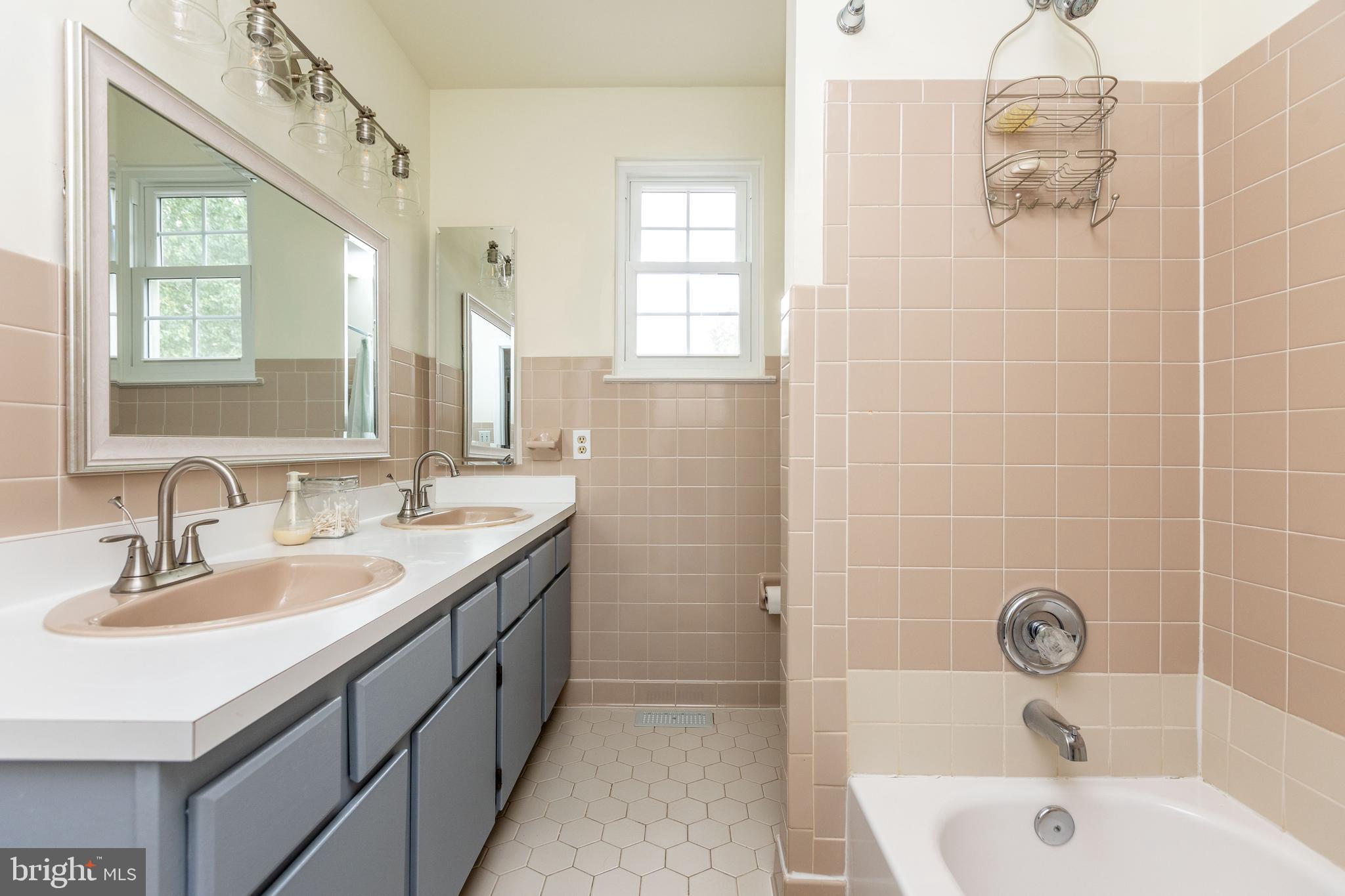 1209 Dulaney Woods Rd