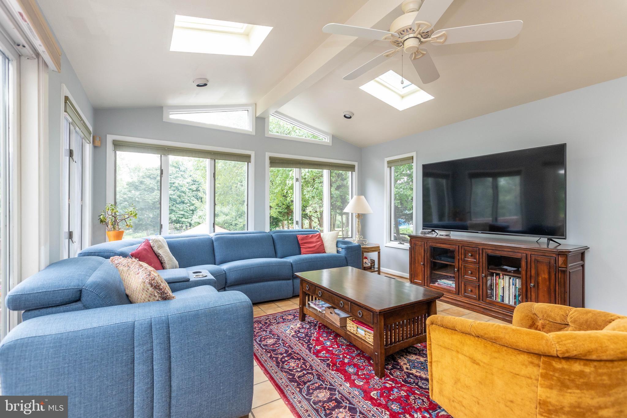 1209 Dulaney Woods Rd