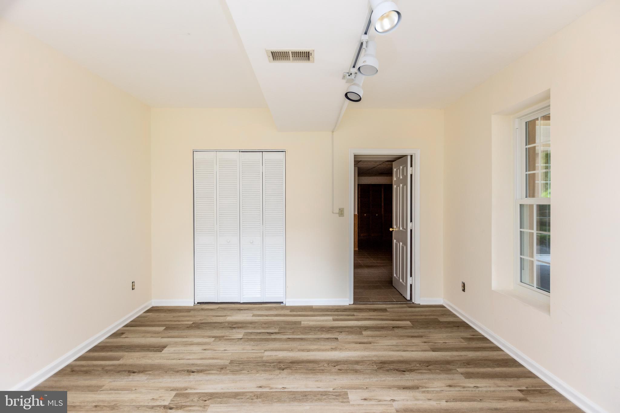 1209 Dulaney Woods Rd