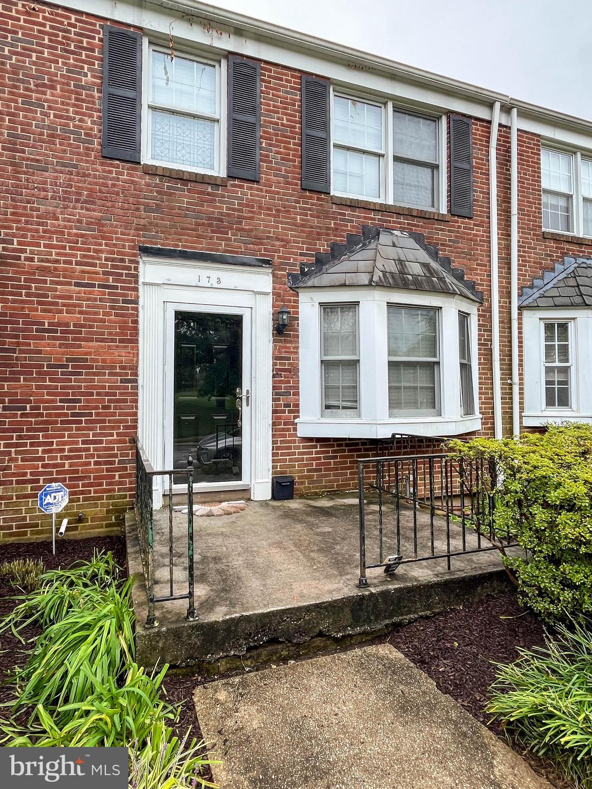 173 Dumbarton Rd