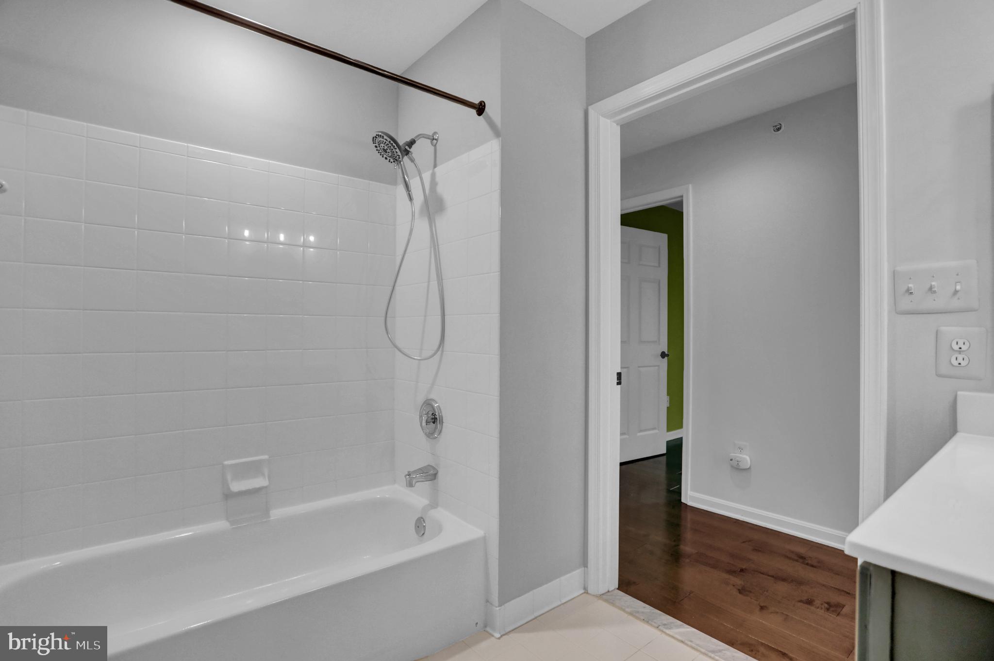 661 STRAFFAN DRIVE 401