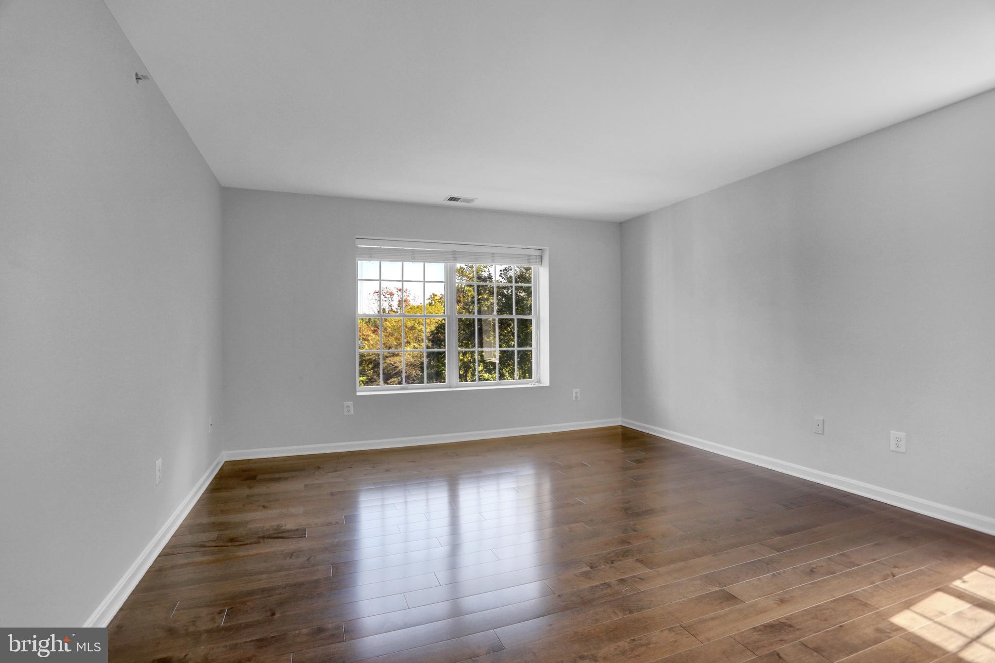 661 STRAFFAN DRIVE 401