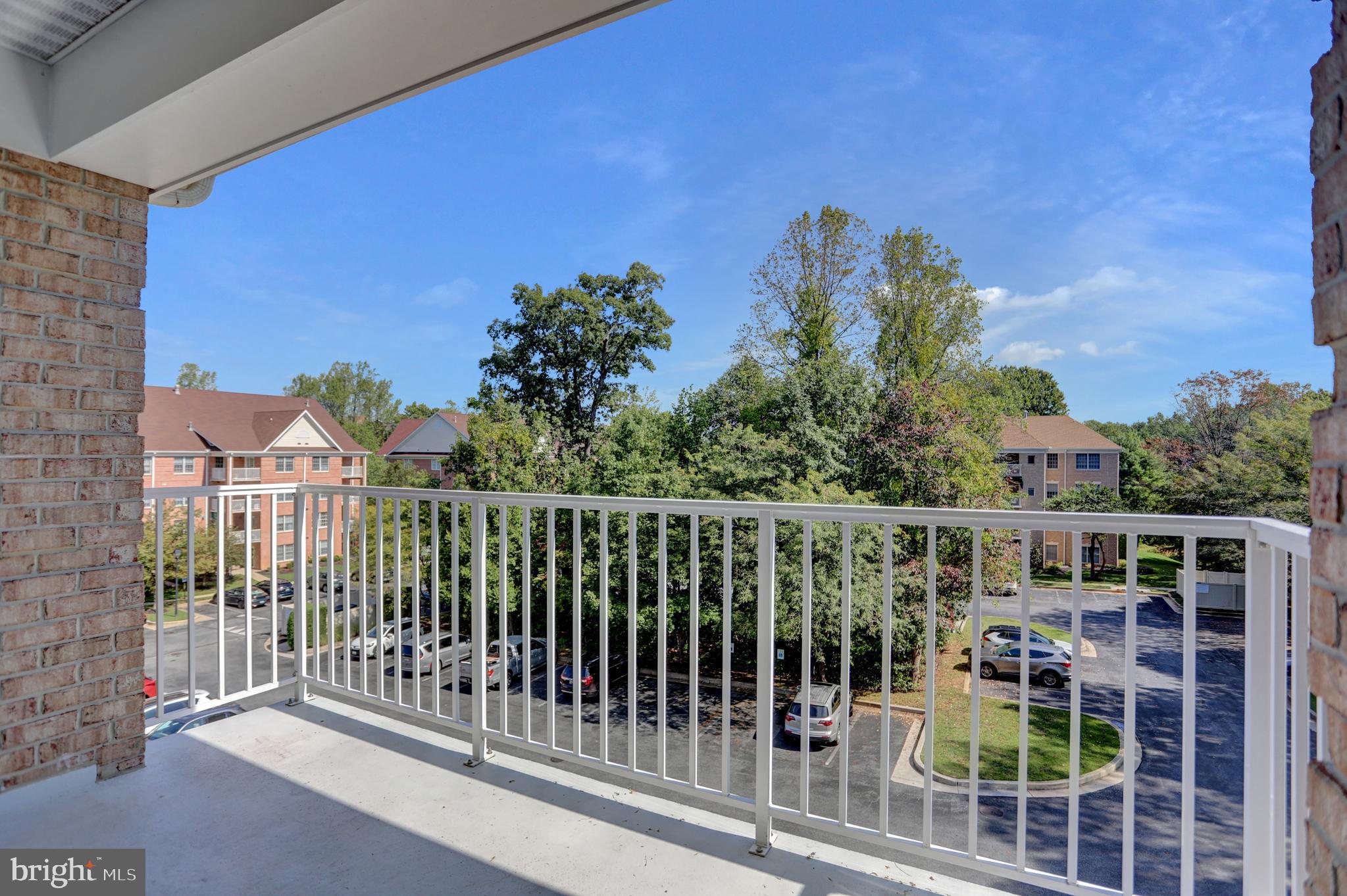 661 STRAFFAN DRIVE 401