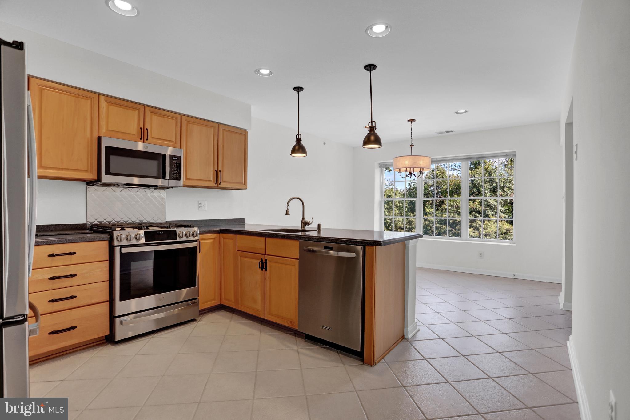 661 STRAFFAN DRIVE 401