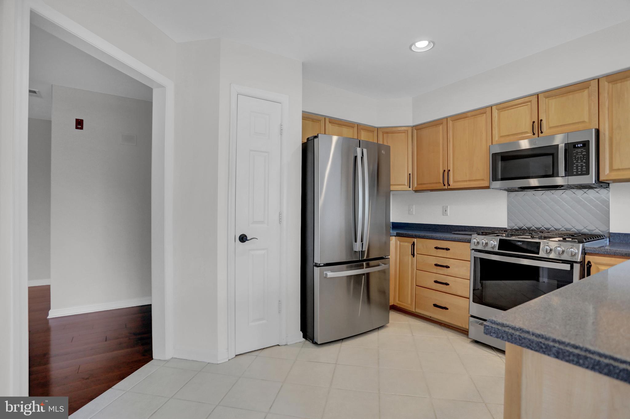 661 STRAFFAN DRIVE 401