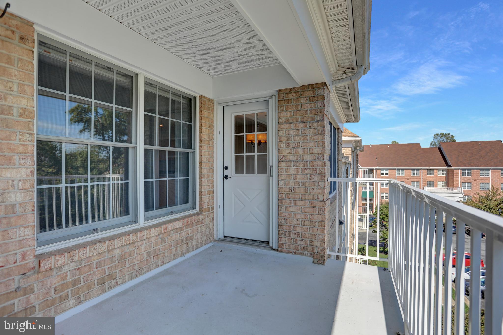 661 STRAFFAN DRIVE 401