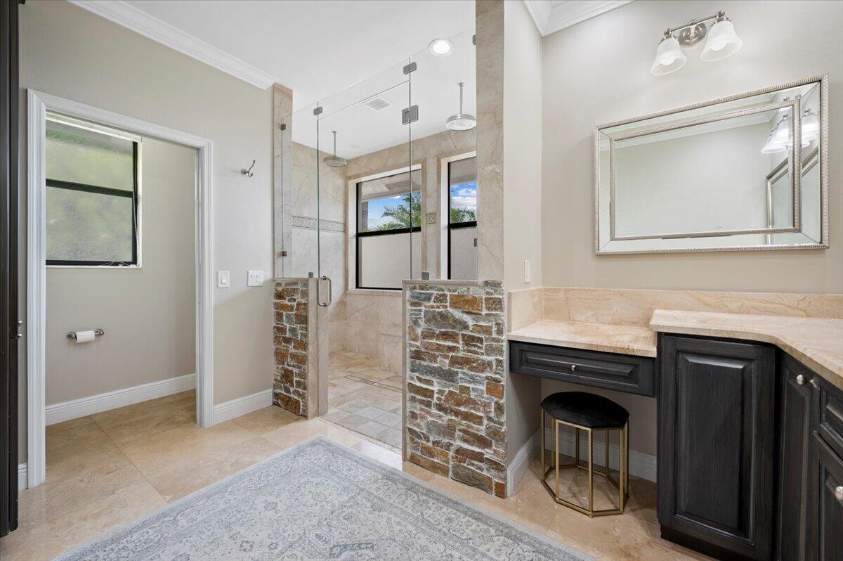 2287 Sunderland Avenue