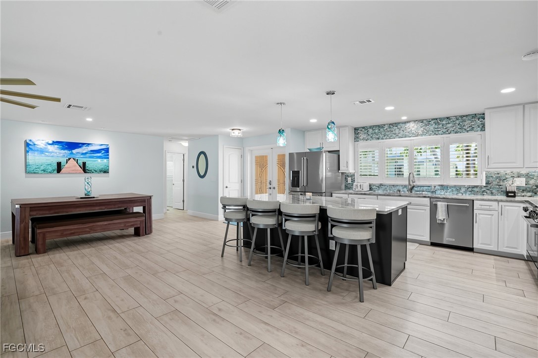 5257 Stratford CT