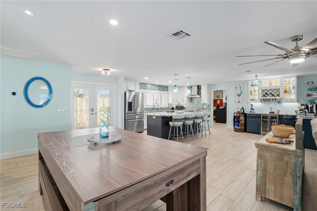 5257 Stratford CT