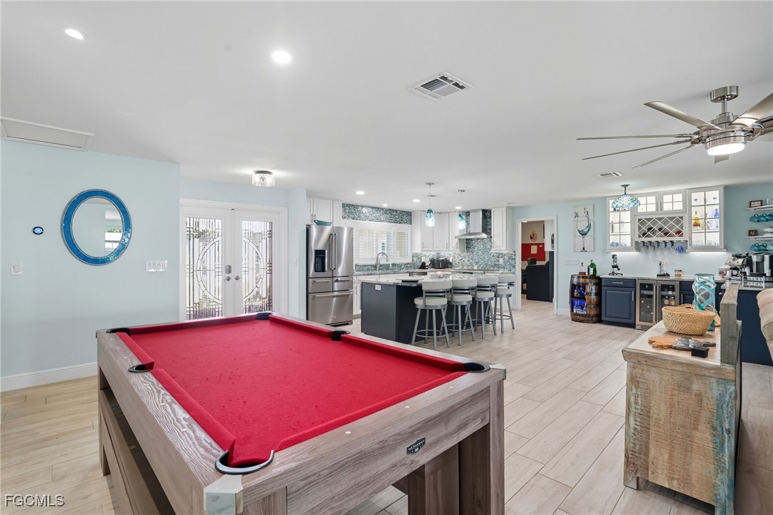 5257 Stratford CT