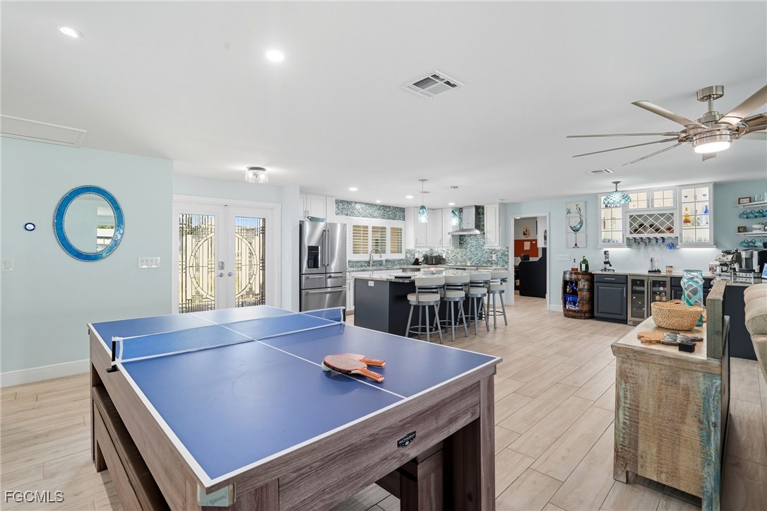 5257 Stratford CT