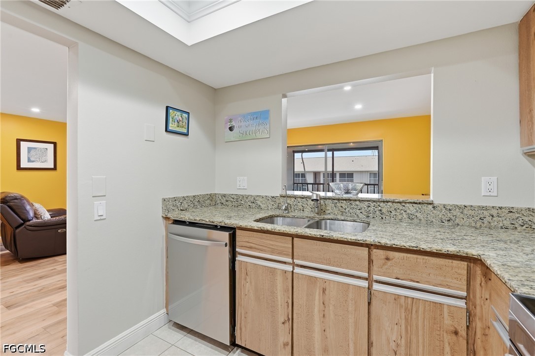 4928 Vincennes ST C5
