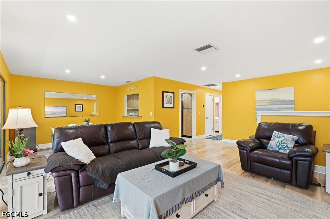 4928 Vincennes ST C5
