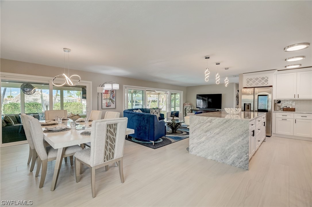 439 Pinecrest CT