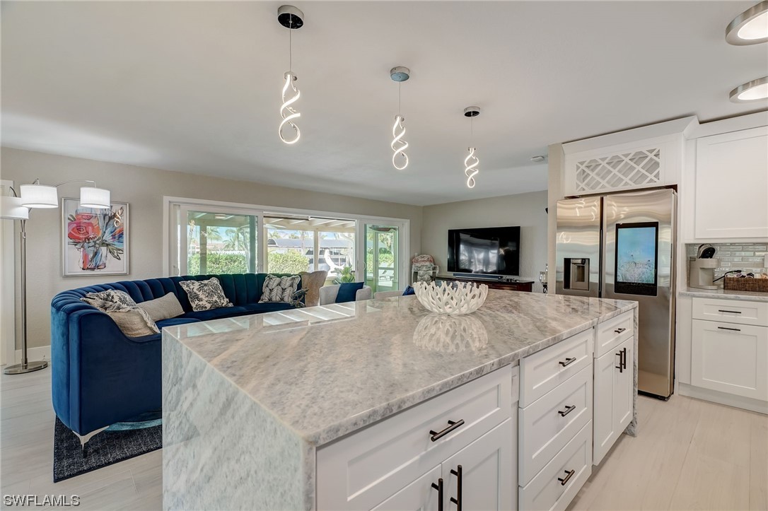 439 Pinecrest CT
