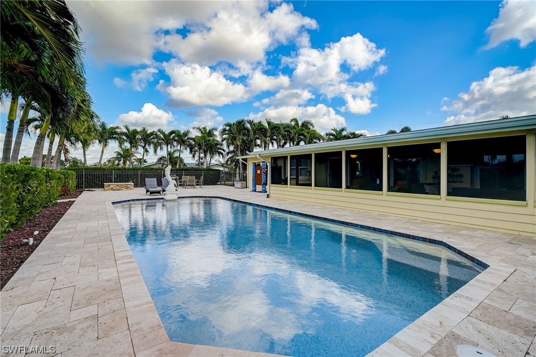 439 Pinecrest CT