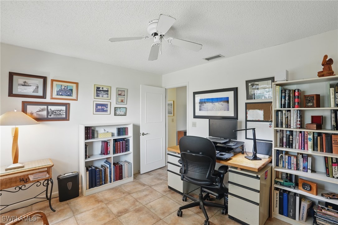 5325 Colonade CT