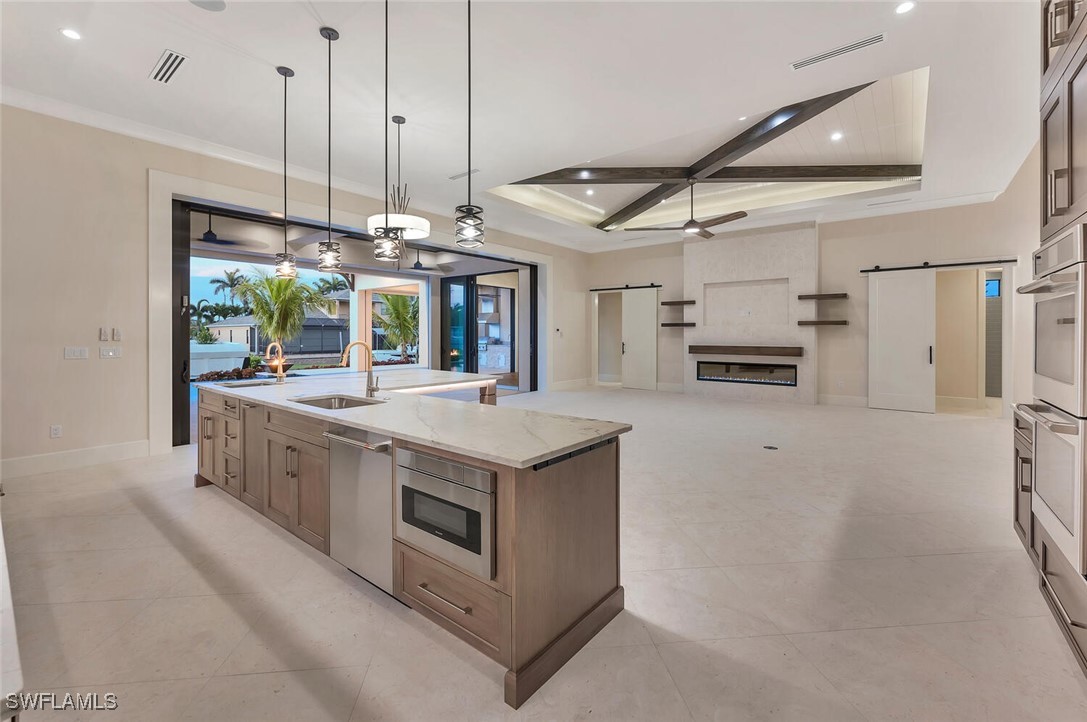 825 Miramar CT