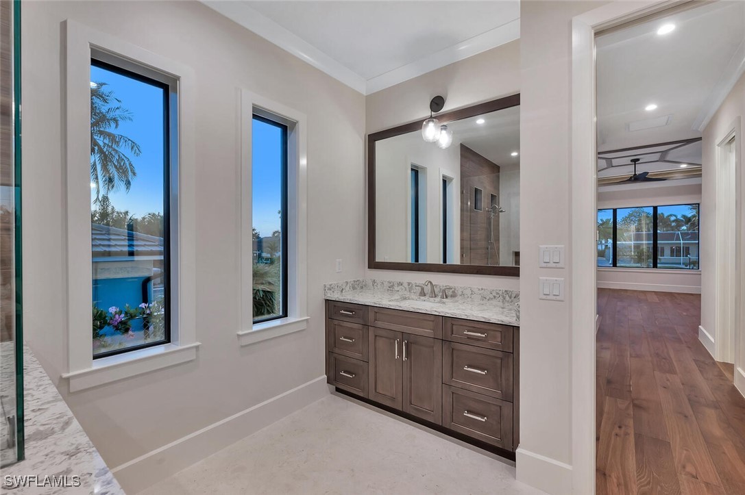 825 Miramar CT