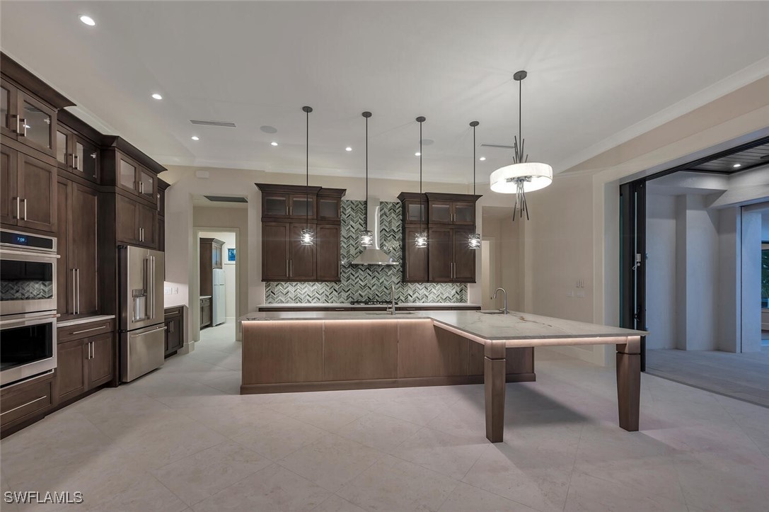 825 Miramar CT