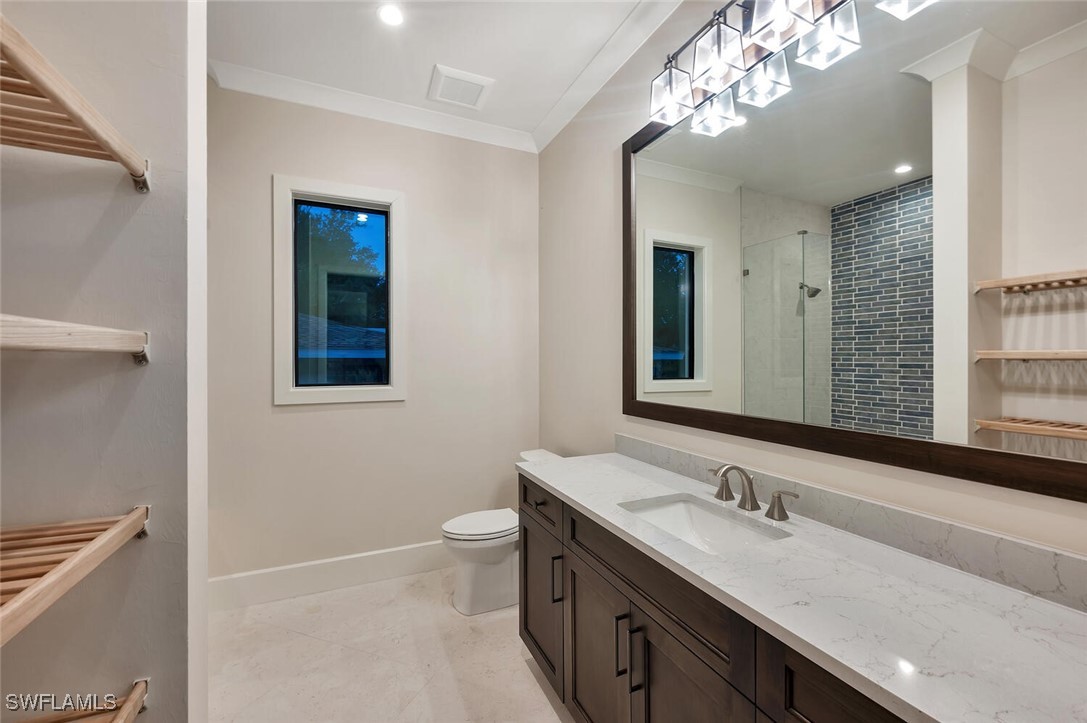 825 Miramar CT