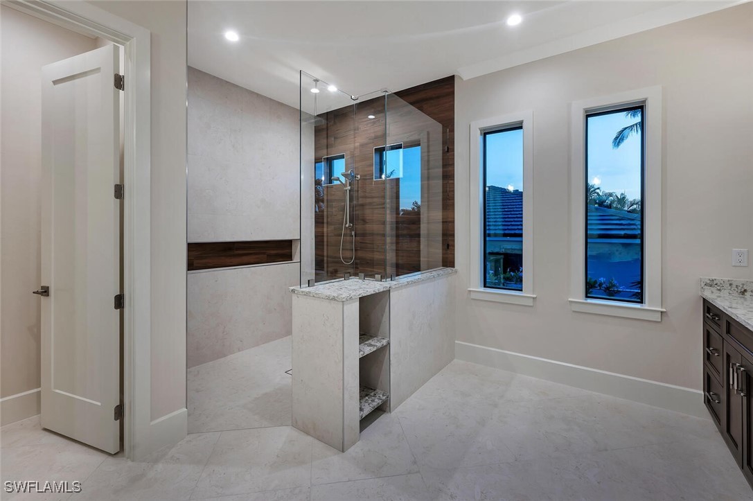 825 Miramar CT