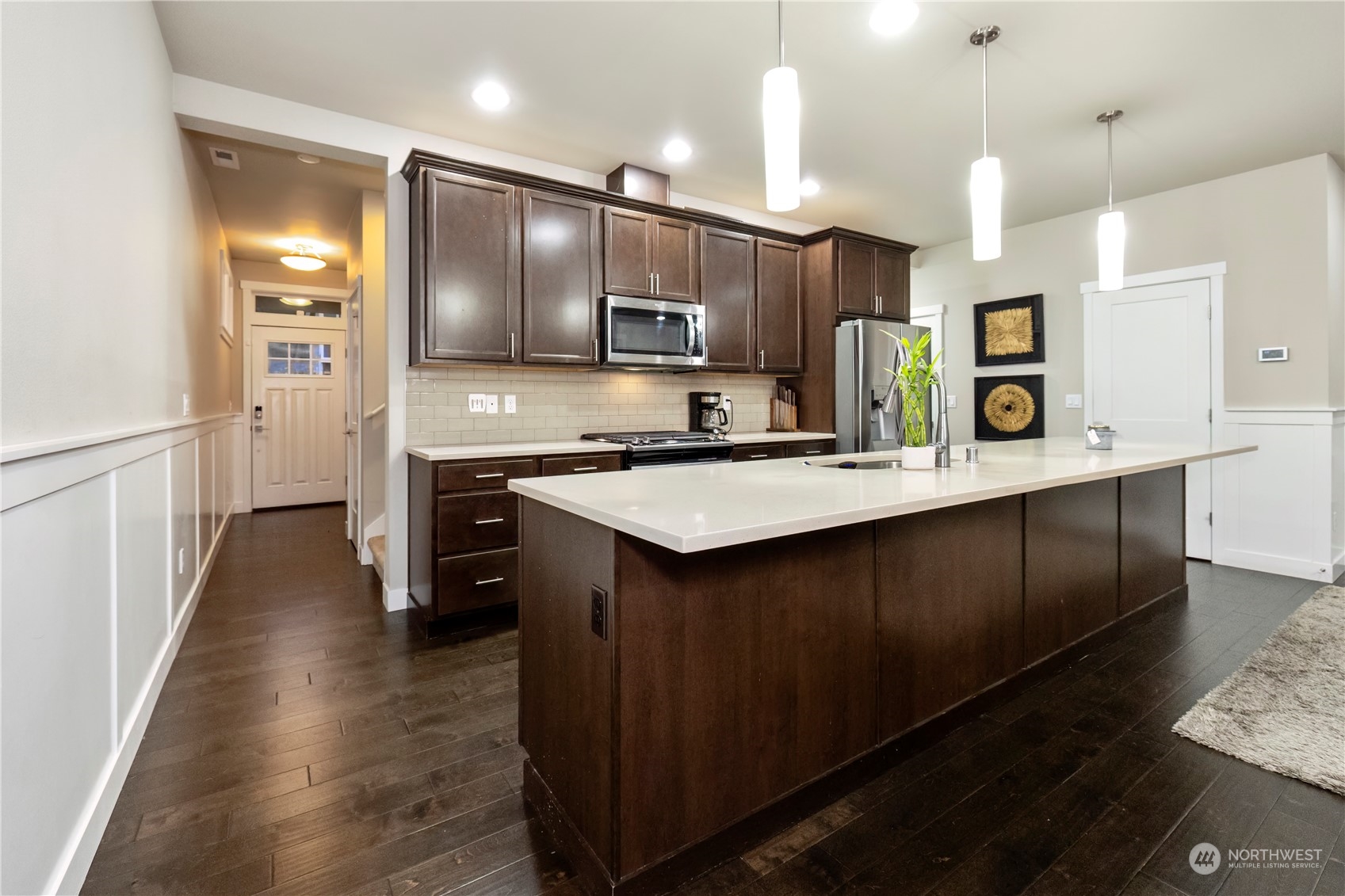 1146 NE Sockeye Court