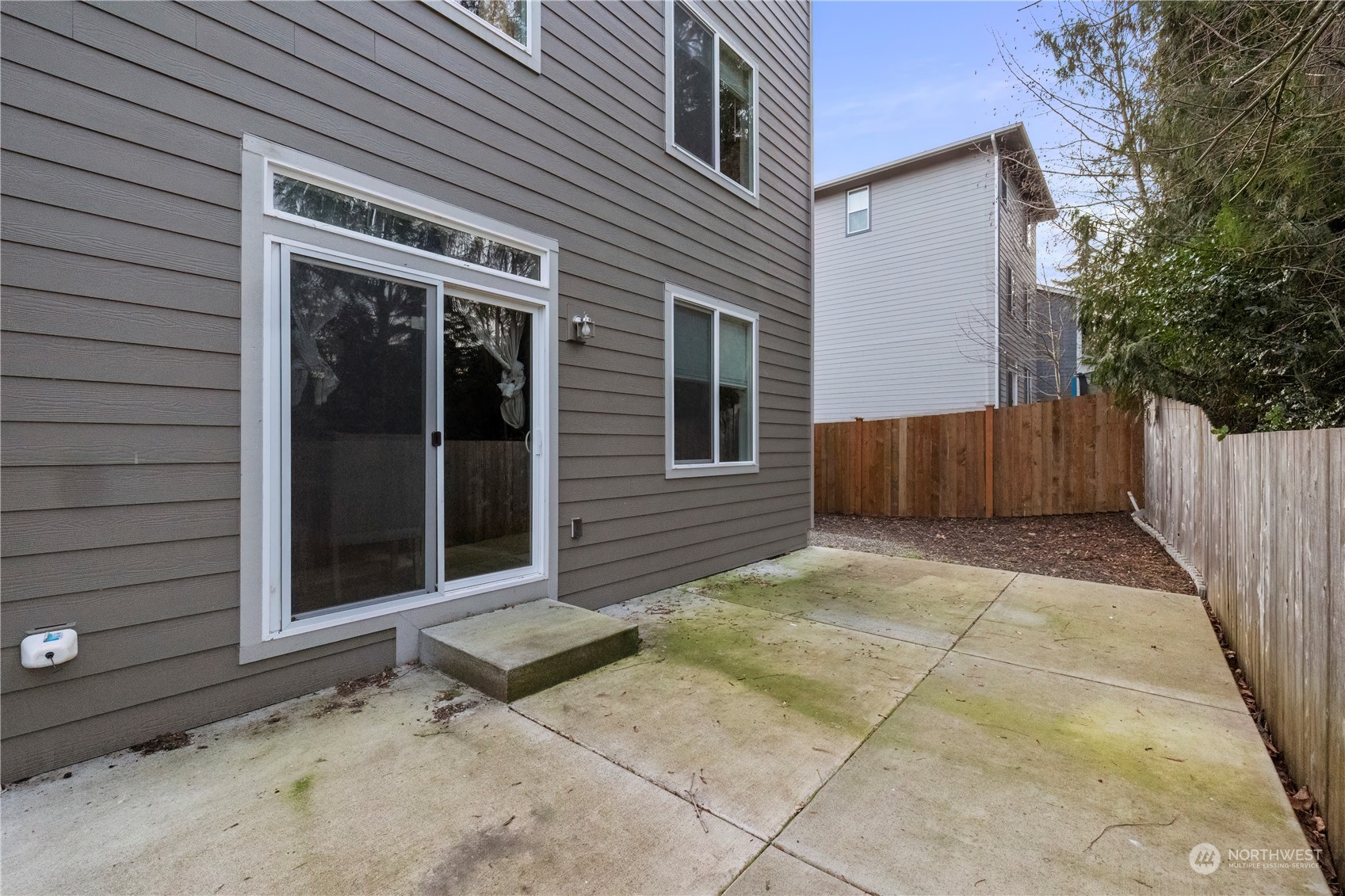 1146 NE Sockeye Court