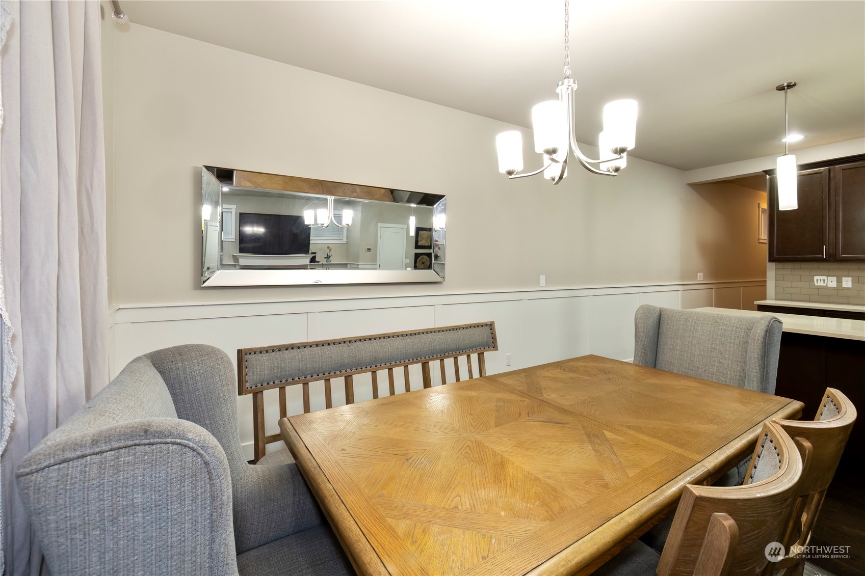 1146 NE Sockeye Court