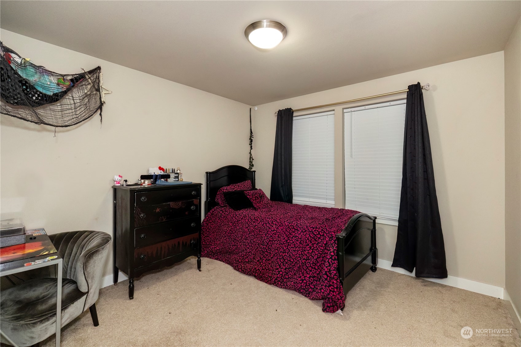 1146 NE Sockeye Court