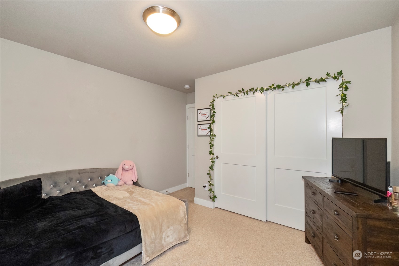 1146 NE Sockeye Court