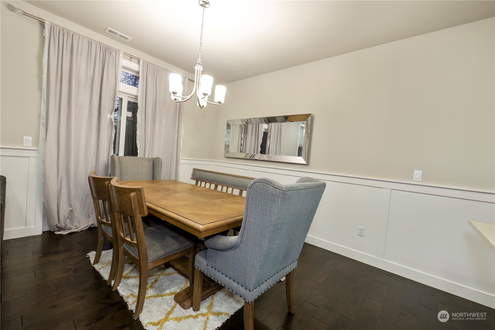 1146 NE Sockeye Court
