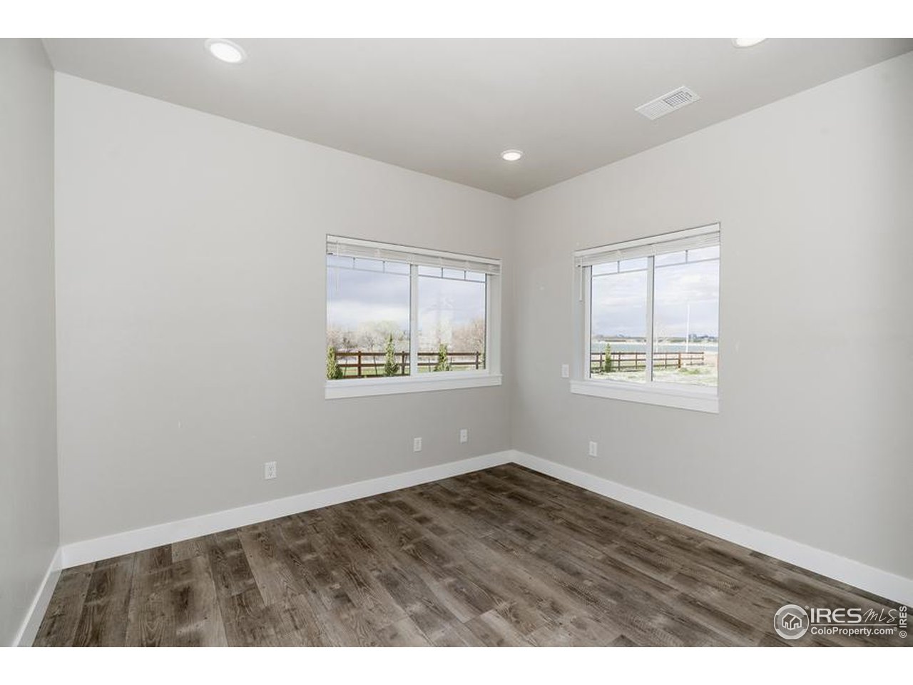 5001 Prairie Lark Ln