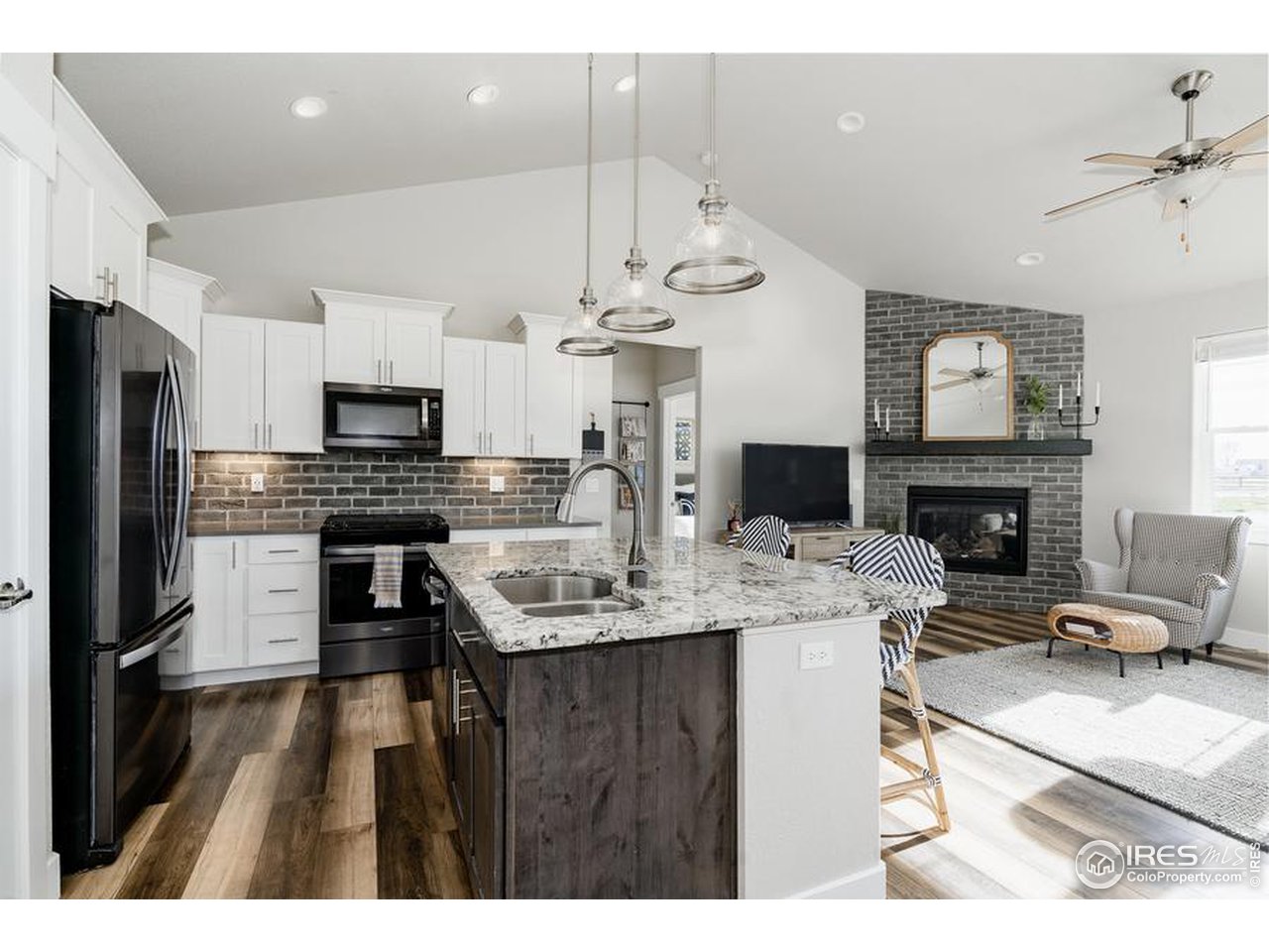 5001 Prairie Lark Ln